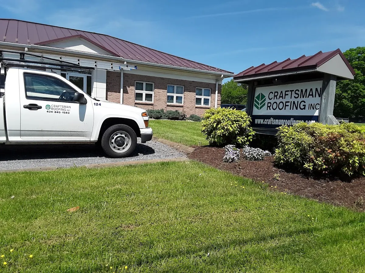 Quality Ice Dam Removal by experienced craftsmen in Country Lake Estates